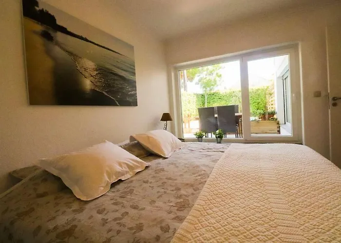 Appartamento Getaway With A Shared Pool Cascais