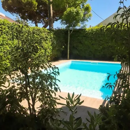 Getaway With A Shared Pool 卡斯凯什