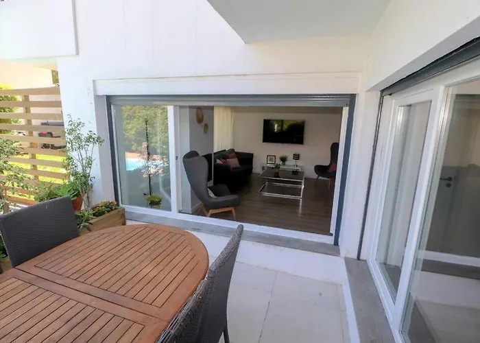 Getaway With A Shared Pool Apartamento *