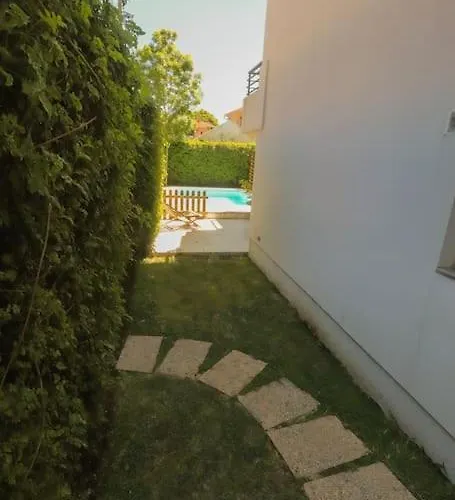 Apartamento Getaway With A Shared Pool