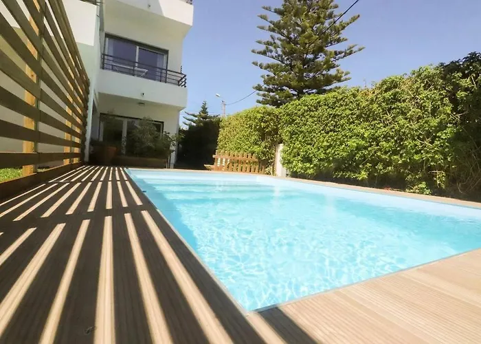 Getaway With A Shared Pool Apartamento Cascais